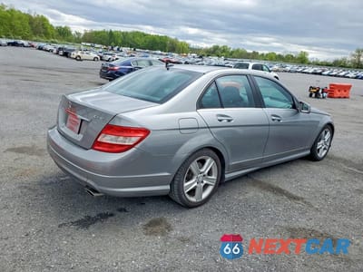 Trzecie zdjęcie samochodu z tyłu: 2010 MERCEDES-BENZ C 300 4MATIC VIN:WDDGF8BBXAR106176 - miniatura