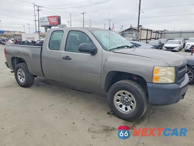 Czwarte zdjęcie samochodu z boku: 2008 CHEVROLET SILVERADO C1500 VIN:1GCEC19X08Z112288 - miniatura