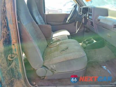 Zdjęcie 10 z 12 samochodu: 1994 FORD RANGER VIN:1FTCR14X4RPB57809 - miniatura
