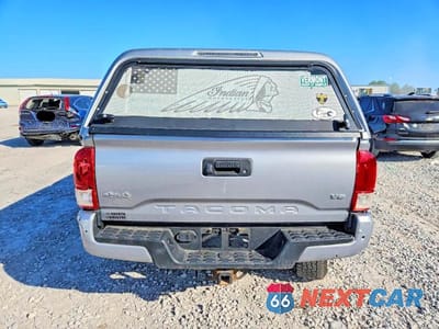Zdjęcie 6 z 12 samochodu: 2017 TOYOTA TACOMA SR V6 VIN:3TMCZ5AN0HM066731 - miniatura