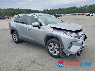Czwarte zdjęcie samochodu z boku: 2020 TOYOTA RAV4 XLE VIN:JTMW1RFV2LD521958 - miniatura