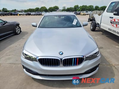 Piąte zdjęcie samochodu w środku: 2019 BMW 530 I VIN:WBAJA5C56KG900673 - miniatura