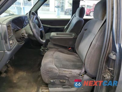 Zdjęcie 7 z 12 samochodu: 2002 CHEVROLET SILVERADO K1500 VIN:2GCEK19T121267934 - miniatura