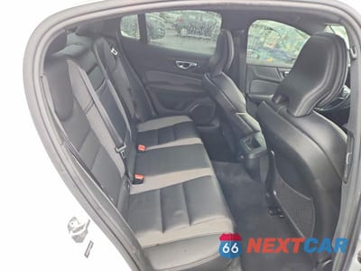 Zdjęcie 10 z 12 samochodu: 2019 VOLVO S60 T6 R-DESIGN VIN:7JRA22TM6KG014005 - miniatura