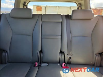 Zdjęcie 10 z 13 samochodu: 2005 TOYOTA HIGHLANDER LIMITED VIN:JTEEP21AX50100856 - miniatura