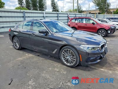 Czwarte zdjęcie samochodu z boku: 2018 BMW 540 XI VIN:WBAJE7C54JWC56565 - miniatura