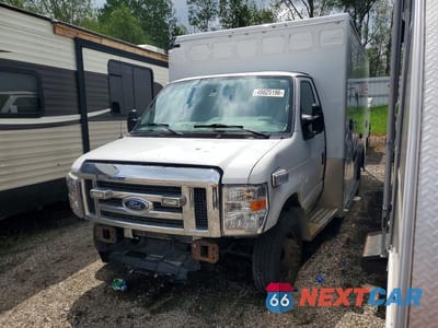 2016 FORD E450 AMBULANCE 1FDXE4FSXGDC24438 - główne zdjęcie licytacji z USA - miniatura