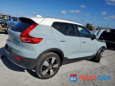 Trzecie zdjęcie samochodu z tyłu: 2019 VOLVO XC40 T5 MOMENTUM VIN:YV4162UK2K2127203 - miniatura