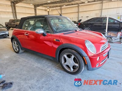 Czwarte zdjęcie samochodu z boku: 2005 MINI COOPER VIN:WMWRF33405TG10119 - miniatura