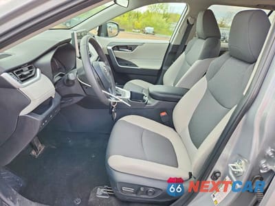 Zdjęcie 7 z 13 samochodu: 2025 TOYOTA RAV4 XLE VIN:2T3P1RFV1SW511329 - miniatura