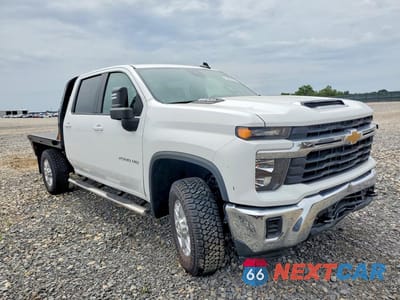 Czwarte zdjęcie samochodu z boku: 2024 CHEVROLET SILVERADO K2500 HEAVY DUTY LT VIN:1GC1YNE74RF104727 - miniatura