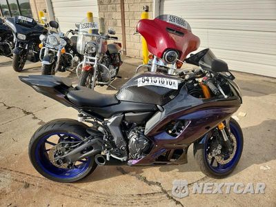 2025 YAMAHA YZFR7 JYARM38E3SA015419 - główne zdjęcie licytacji z USA - miniatura