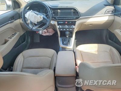 Zdjęcie 8 z 12 samochodu: 2020 HYUNDAI ELANTRA LIMITED VIN:5NPD84LF4LH597128 - miniatura