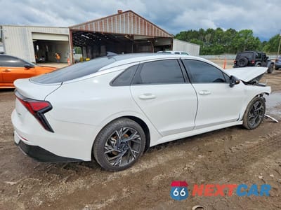Trzecie zdjęcie samochodu z tyłu: 2025 KIA K5 GT LINE VIN:KNAG64J7XS5371847 - miniatura