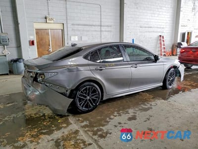 Trzecie zdjęcie samochodu z tyłu: 2025 TOYOTA CAMRY SE VIN:4T1DAACK5SU562341 - miniatura