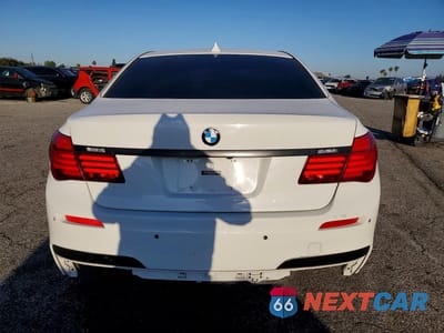 Zdjęcie 6 z 12 samochodu: 2013 BMW 740 I VIN:WBAYA6C50DC995312 - miniatura