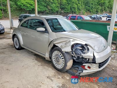 Czwarte zdjęcie samochodu z boku: 2013 VOLKSWAGEN BEETLE VIN:3VWHP7AT7DM689275 - miniatura