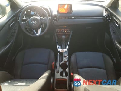Zdjęcie 8 z 12 samochodu: 2016 SCION IA BASE VIN:3MYDLBZV0GY108607 - miniatura