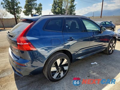 Trzecie zdjęcie samochodu z tyłu: 2025 VOLVO XC60 PLUS VIN:YV4H60RC6S1070319 - miniatura
