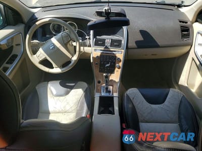 Zdjęcie 8 z 12 samochodu: 2010 VOLVO XC60 VIN:YV4992DZ9A2119881 - miniatura