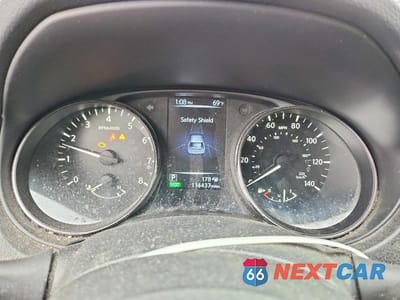 Zdjęcie 9 z 14 samochodu: 2017 NISSAN ROGUE S VIN:JN8AT2MV2HW275962 - miniatura
