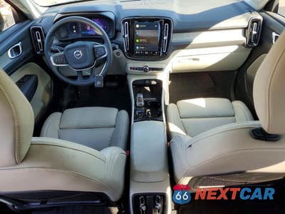 Zdjęcie 8 z 13 samochodu: 2024 VOLVO XC40 PLUS VIN:YV4L12UL7R2363047 - miniatura