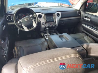 Zdjęcie 8 z 12 samochodu: 2016 TOYOTA TUNDRA SR5 VIN:5TFRW5F17GX204587 - miniatura