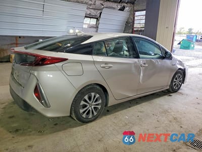 Trzecie zdjęcie samochodu z tyłu: 2020 TOYOTA PRIUS PRIME LE VIN:JTDKARFP5L3126758 - miniatura