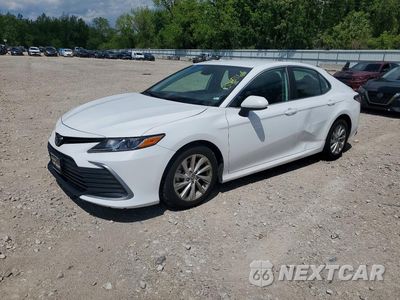 2024 TOYOTA CAMRY LE 4T1C11AK1RU860880 - główne zdjęcie licytacji z USA - miniatura
