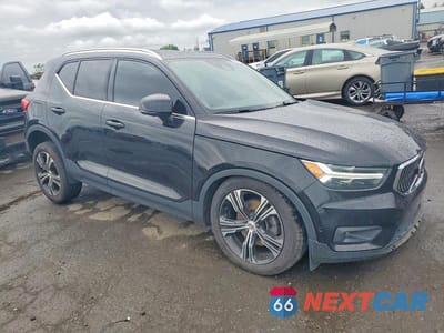 Czwarte zdjęcie samochodu z boku: 2019 VOLVO XC40 T5 INSCRIPTION VIN:YV4162UL9K2101805 - miniatura