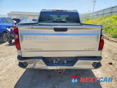 Zdjęcie 6 z 12 samochodu: 2021 CHEVROLET SILVERADO K1500 CUSTOM VIN:1GCPYBEH3MZ173692 - miniatura