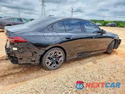 Trzecie zdjęcie samochodu z tyłu: 2024 BMW I5 EDRIVE 40 VIN:WBY33FK04RCR17330 - miniatura