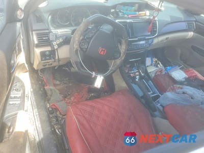 Zdjęcie 8 z 12 samochodu: 2017 HONDA ACCORD TOURING VIN:1HGCR3F92HA000373 - miniatura