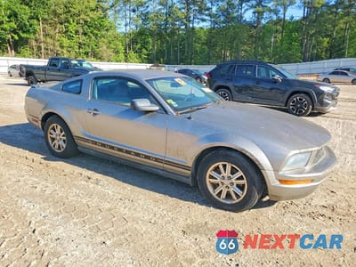 Czwarte zdjęcie samochodu z boku: 2008 FORD MUSTANG VIN:1ZVHT80N485136647 - miniatura