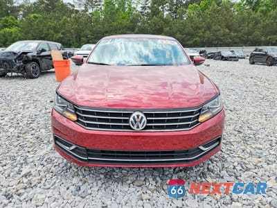 Piąte zdjęcie samochodu w środku: 2019 VOLKSWAGEN PASSAT WOLFSBURG VIN:1VWLA7A34KC004014 - miniatura
