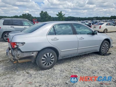 Trzecie zdjęcie samochodu z tyłu: 2005 HONDA ACCORD LX VIN:1HGCM56495A067269 - miniatura