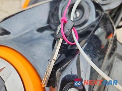 Zdjęcie 8 z 9 samochodu: 2025 KAWASAKI EX650 P VIN:ML5EXEP14SDAF9070 - miniatura