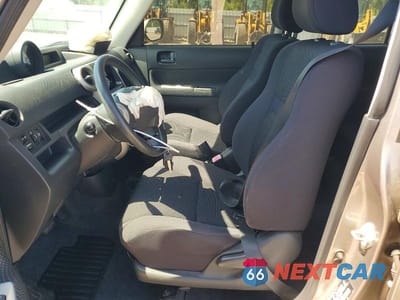 Zdjęcie 7 z 14 samochodu: 2005 TOYOTA SCION XB VIN:JTLKT324750197410 - miniatura