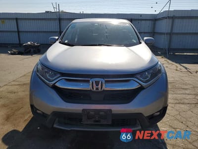 Piąte zdjęcie samochodu w środku: 2018 HONDA CR-V EX VIN:5J6RW1H52JA007226 - miniatura