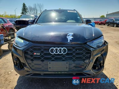 Piąte zdjęcie samochodu w środku: 2021 AUDI SQ5 PREMIUM VIN:WA1A4AFY5M2137337 - miniatura