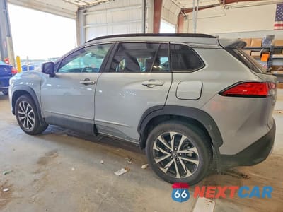 Drugie zdjęcie samochodu z przodu: 2024 TOYOTA COROLLA CROSS XLE VIN:7MUDAABG5RV081995 - miniatura