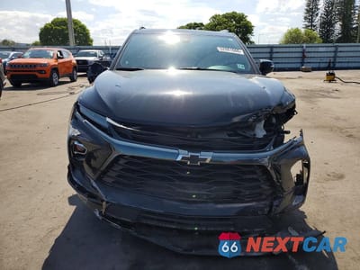Piąte zdjęcie samochodu w środku: 2023 CHEVROLET BLAZER RS VIN:3GNKBERS6PS201318 - miniatura