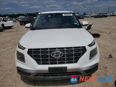 Piąte zdjęcie samochodu w środku: 2024 HYUNDAI VENUE SEL VIN:KMHRC8A3XRU329084 - miniatura