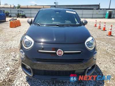 Piąte zdjęcie samochodu w środku: 2021 FIAT 500X SPORT VIN:ZFBNF3C1XMP945130 - miniatura