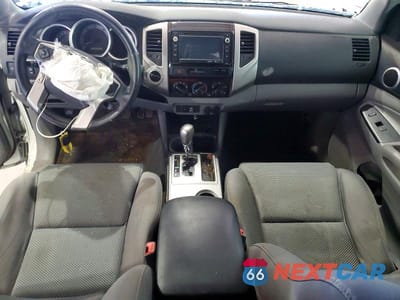 Zdjęcie 8 z 12 samochodu: 2015 TOYOTA TACOMA V6 VIN:5TFLU4EN9FX143283 - miniatura