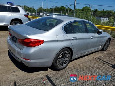 Trzecie zdjęcie samochodu z tyłu: 2017 BMW 530 XI VIN:WBAJA7C38HWA70435 - miniatura