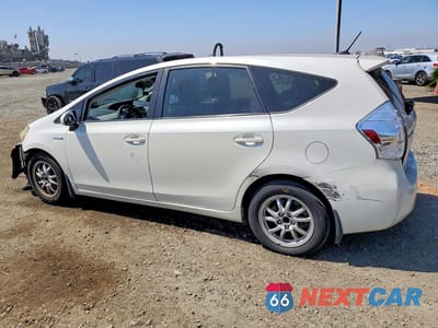 Drugie zdjęcie samochodu z przodu: 2013 TOYOTA PRIUS V THREE VIN:JTDZN3EU8D3218276 - miniatura