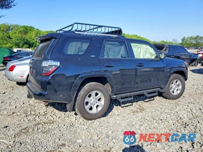 Trzecie zdjęcie samochodu z tyłu: 2024 TOYOTA 4RUNNER SR5 VIN:JTEMU5JRXR6300389 - miniatura