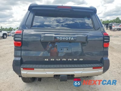 Zdjęcie 6 z 12 samochodu: 2025 TOYOTA 4RUNNER LIMITED VIN:JTEVA5BR1S5041847 - miniatura
