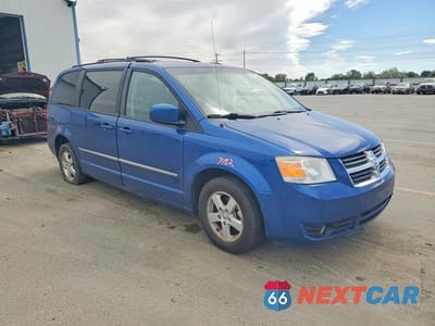 Czwarte zdjęcie samochodu z boku: 2010 DODGE GRAND CARAVAN SXT VIN:2D4RN5D13AR397318 - miniatura